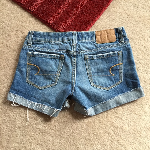 American Eagle 0 Denim Cuffed Fringe Shorts - Picture 4 of 8